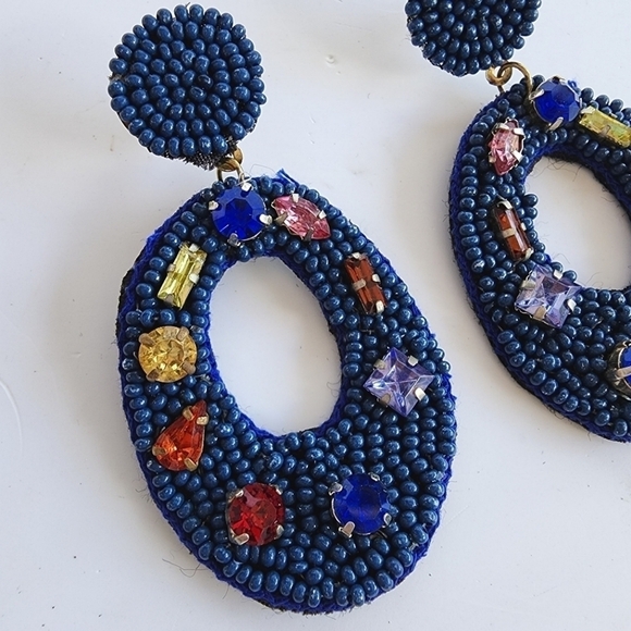 NEW Blue Stone Embellished Seed Beaded Retro Cut Out Oval Earrings - Picture 4 of 7